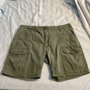 Army green 6 pocket cargo mens hiking shorts